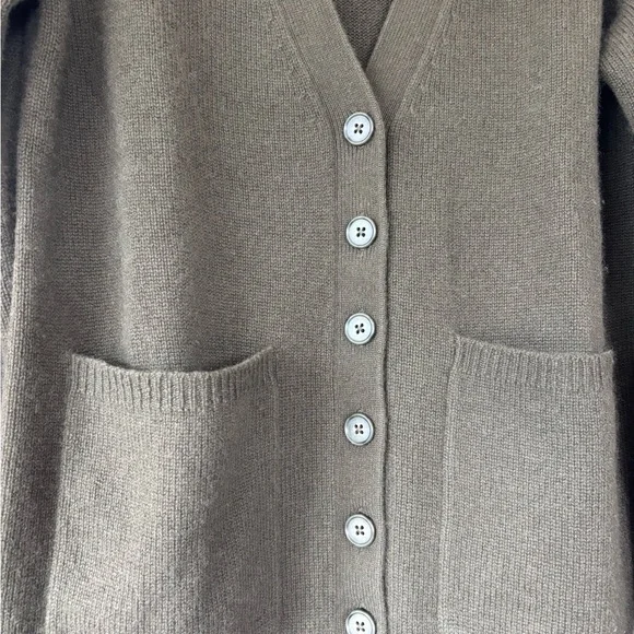 Eterne Women's Dark Olive Cardigan - Picture 2 of 5